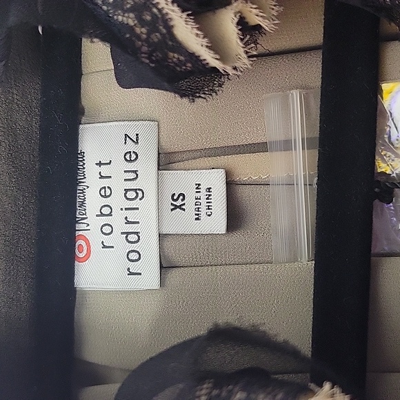 Robert Rodruguez by Neiman Marcus - dressy ruffled top - Picture 3 of 5